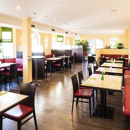 Hotel Karl-Wirt بيرشتولدسدورف المظهر الخارجي الصورة