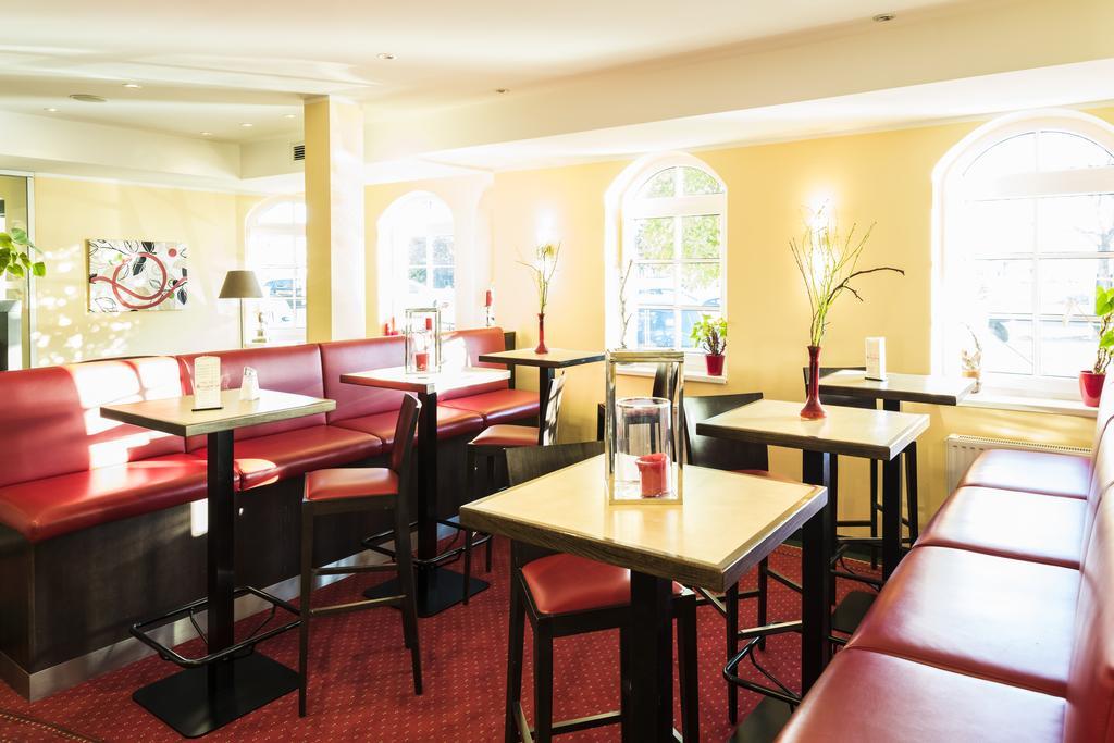Hotel Karl-Wirt بيرشتولدسدورف المظهر الخارجي الصورة